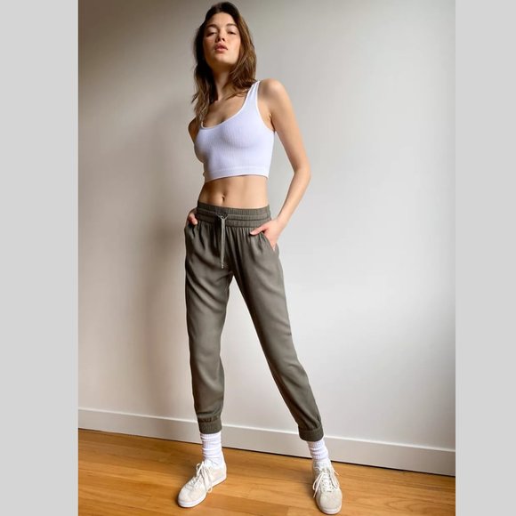 Aritzia Pants - Aritzia Sunday Best Grenville Pant Lightweight Joggers Sagesse Size Medium